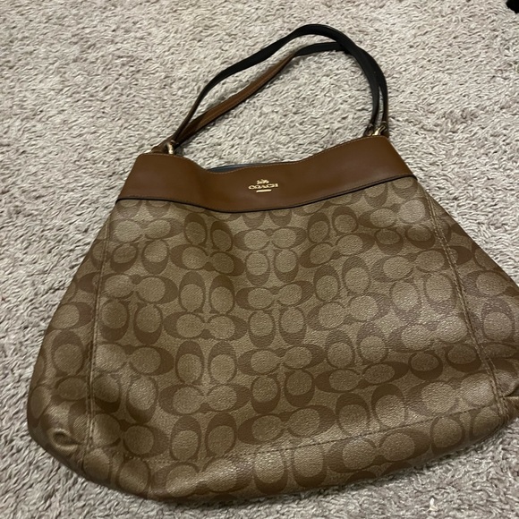 Coach shoulder bag - Picture 1 of 8